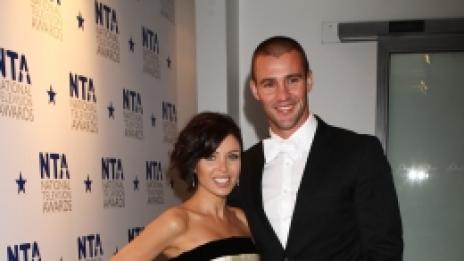 Дани Миноуг: Добре че не са близнаци, та как ще ги побера!