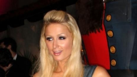 Сълзи и въздишки. И Парис се сгоди