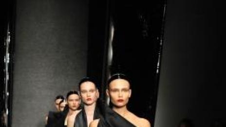 Гарвановочерна DKNY