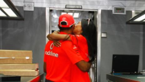 Никол Шерцингер сложи правила на Хамилтън