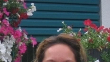 Ади Цанова: Приключенията на един сватбен агент