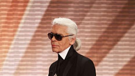 Лагерфелд: Календарът на Pirelli за 2010 е клише