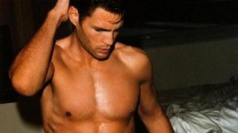 И замириса на мъж...