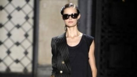 Панталоните на 2010: след толкова години, отново шарени и цветни