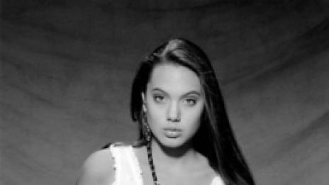 Анджелина Джоли на 15