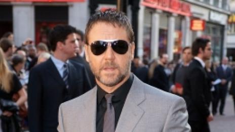 Ръсел Кроу е звезда номер 2040