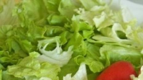 Повече марули, месо и сирене - по-малка опасност от рак