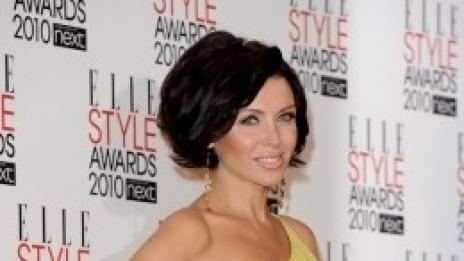 Сега пък Дани Миноуг е най-красивата