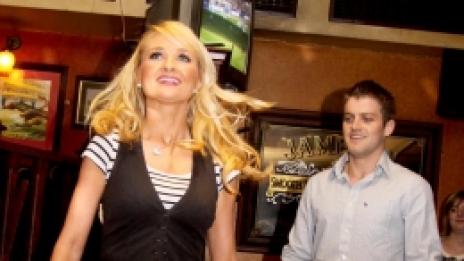 Lord of the dance са крале на танца и по чорапи