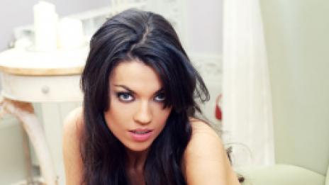 Славея. Славея Сиракова. Без дрехи