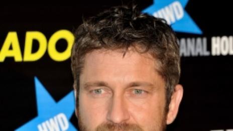 Ах, тези славянки. Джерард Бътлър се забърка със сръбкиня