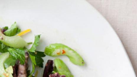 Салата от октопод, целина, чили и лимон