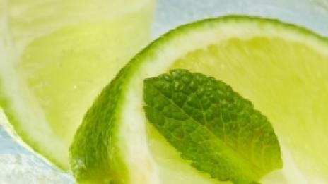 Зелена маска за нежна кожа  и свеж тен