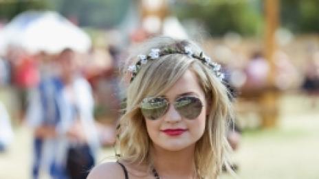 Грим по време на фестивал