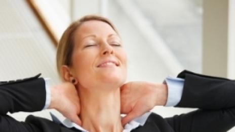 Седенето с изправен гръб е вредно, ако има напрежение