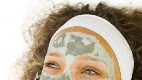 Освежаваща маска за лице с бадеми и диня