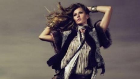 Cavalli изпепели Жизел Бюндхен