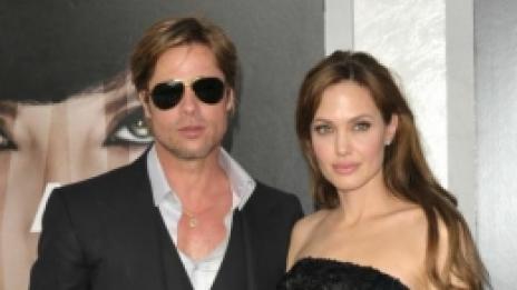 Бранджелина си го върна на медиите