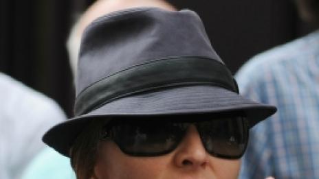 Мадона в Париж. Започва снимки