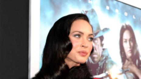 Армани мацката Меган Фокс