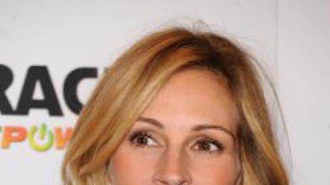 Джулия Робъртс надвива стреса. Плете и шие