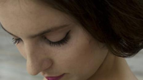 Рокля за оцветяване