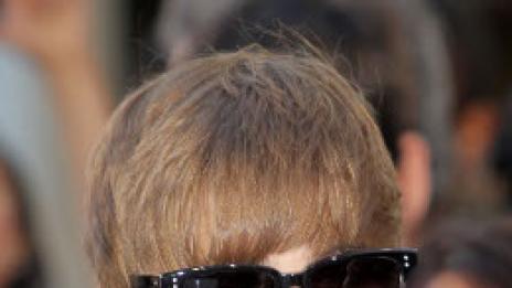 Джъстин Бийбър прецака(ни) Аштън Кътчър