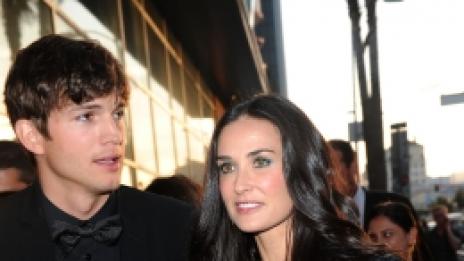 Аштън Къчър и Деми Мур съзряват духовно в Светите земи