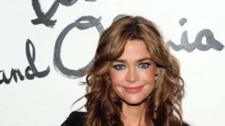 Бившата на Чарли Шийн ще издава мемоарите си