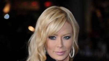 Джена Джеймисън ще става певица