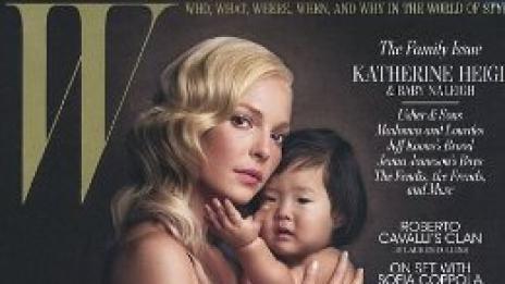 Катрин Хейгъл и малката Налей се снимаха за W