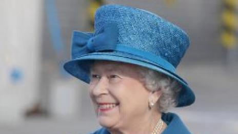 И Кралица Елизабет Втора влезе във Facebook