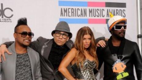 Мръсни танци с Блек Айд Пийс