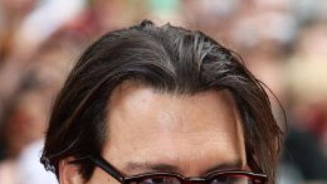 Джони Деп забрани телефоните вкъщи