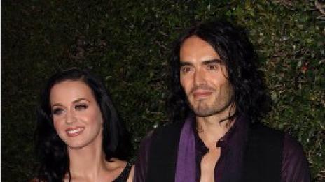 Ръсел избира дрехите на Кейти Пери