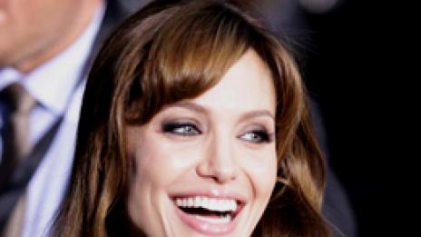 Анджи ще прави бижута с благотворителна цел