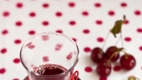 Със сок от вишни ще спите като ангелчета