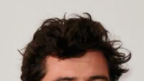 Орландо Блум нападна папараци