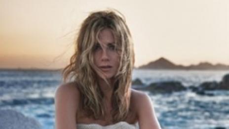 Парфюмът на Анистън не върви