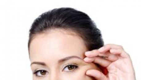 Ролон за около очите – новата грижа за свеж поглед