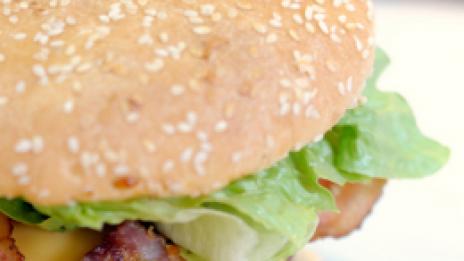 Вредната храна води до депресия. Буквално