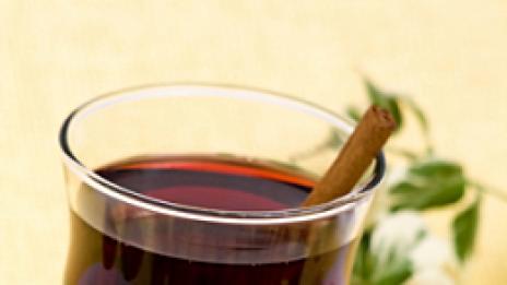 Мъжки лекарства: Вино и уиски против настинка