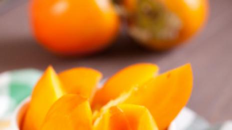 Райска ябълка за копринено мека коса