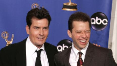 Чарли се връща в "Двама мъже и половина"