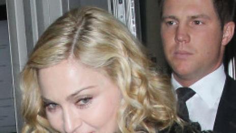 Видео: Мадона търси зрители