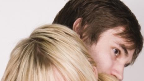 Само тя прощава истински