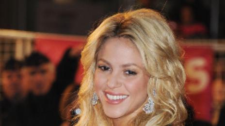 Шакира излиза с футболист