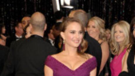 Натали Портман "шамароса" Галиано