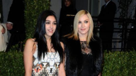 Мадона - режисьор. Лурдес - актриса