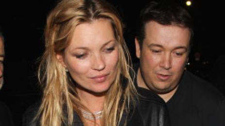 Кейт Мос в дует с... Кание Уест